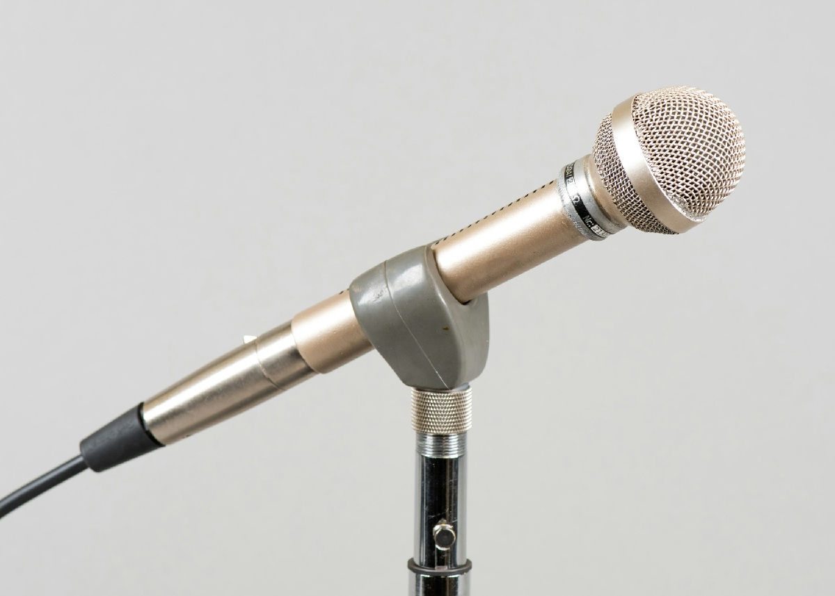 Microphone, AKG D24, Replica, With Integral Microphone Cable